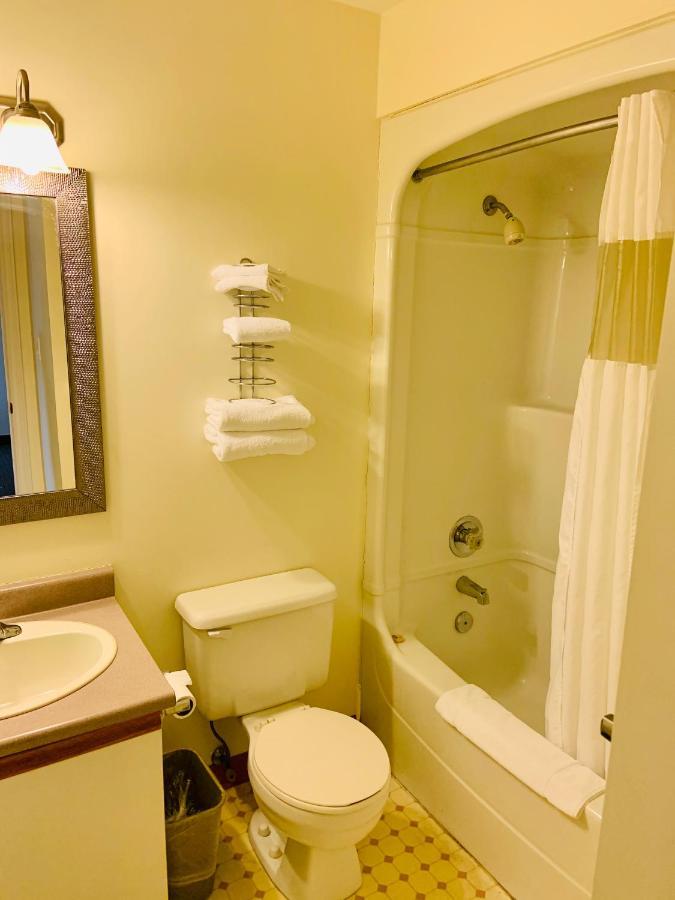 מיסיסאוגה Green Acres Motel מראה חיצוני תמונה